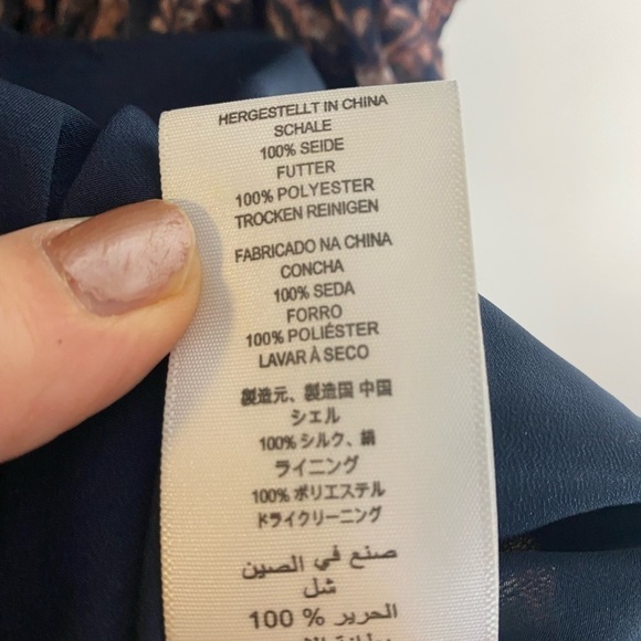 Joie Agnek Split-Neck Cold-Shoulder Printed Silk Dress - Picture 6 of 9